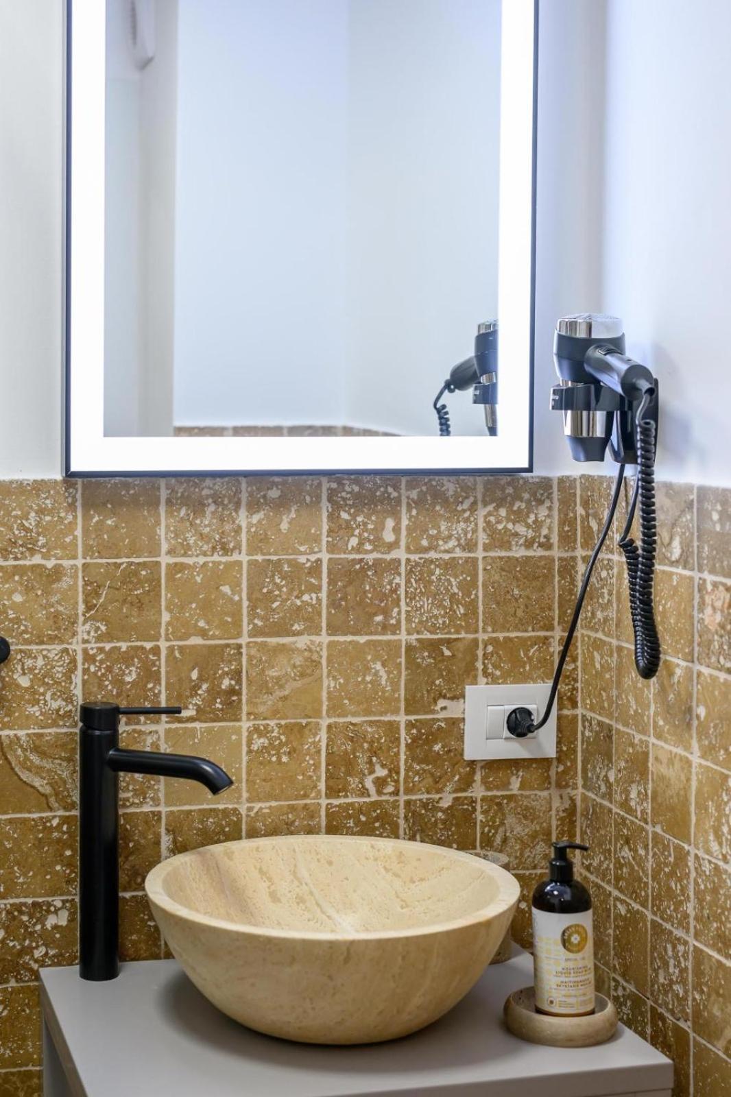 Five Stars Apartment Timisoara Luaran gambar